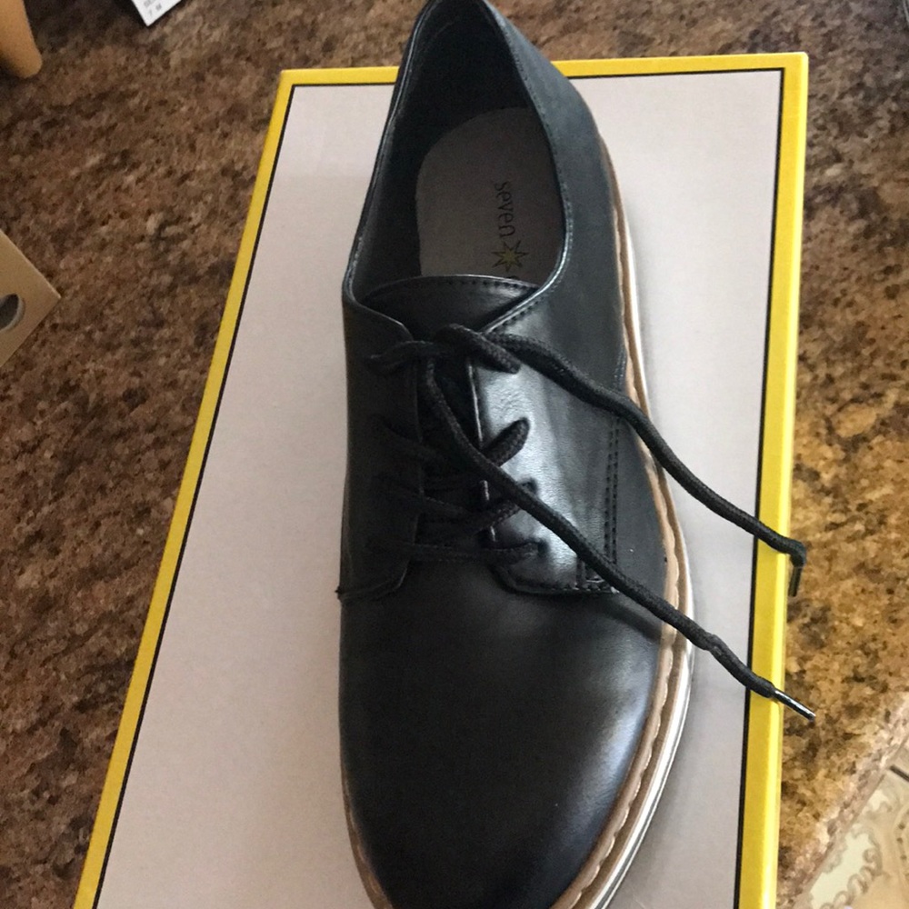 Shoes - Picture 2 of 2
